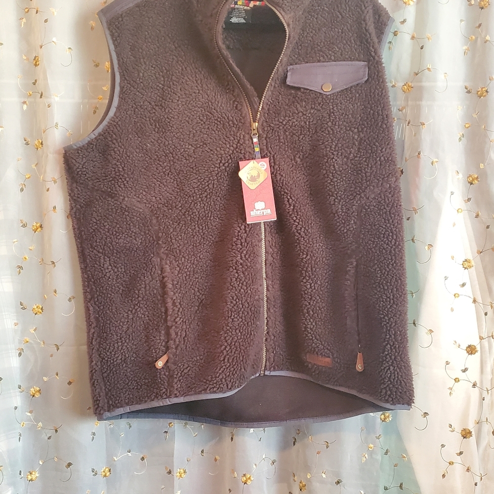 NWT Sherpa vest